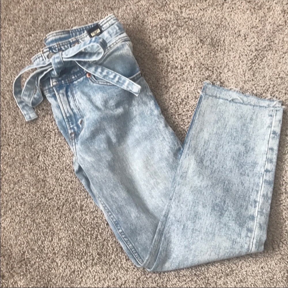 NWT- Abercrombie & Fitch- Mom Jean - size 14/32